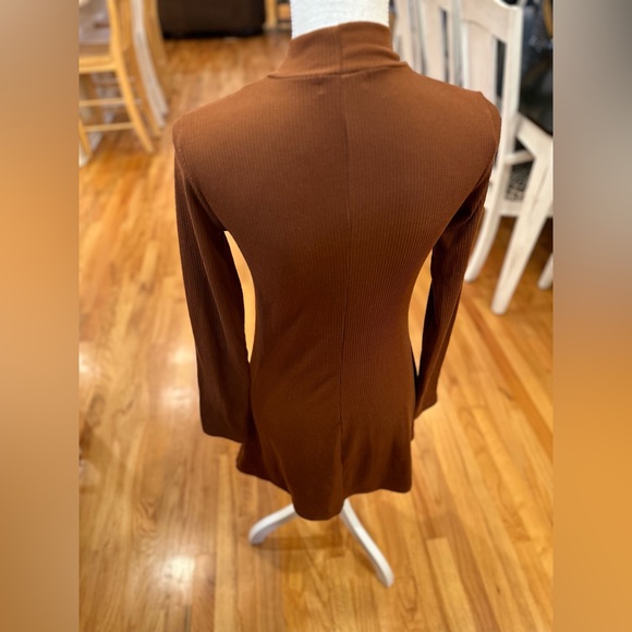 💜 5 for $25 or 3 for $18 Altar’d State brown turtleneck long sleeve dress - Picture 5 of 7